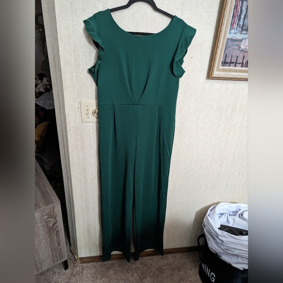 New without tags Jumpsuit SZ L - Picture 2 of 4